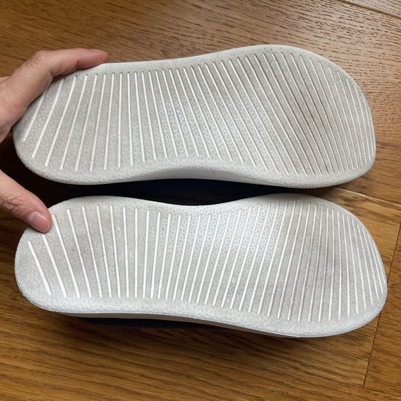Women’s sz 10 Allbirds Tree loungers - Picture 4 of 5
